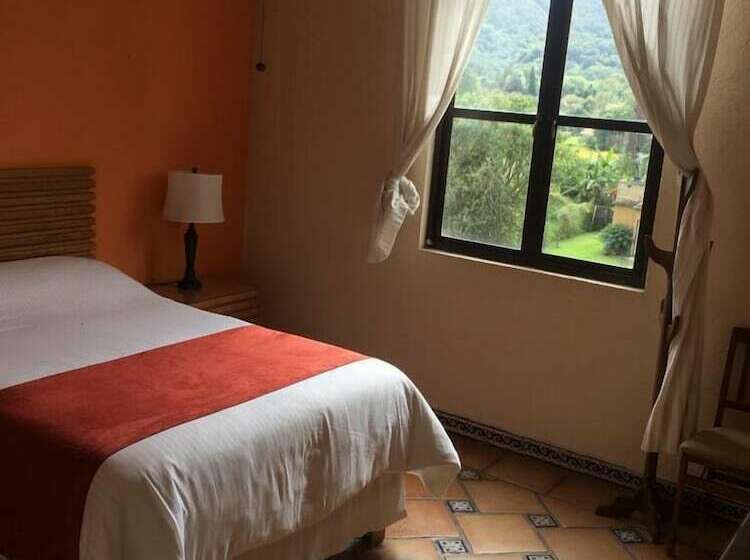 בית מלון כפרי Amador