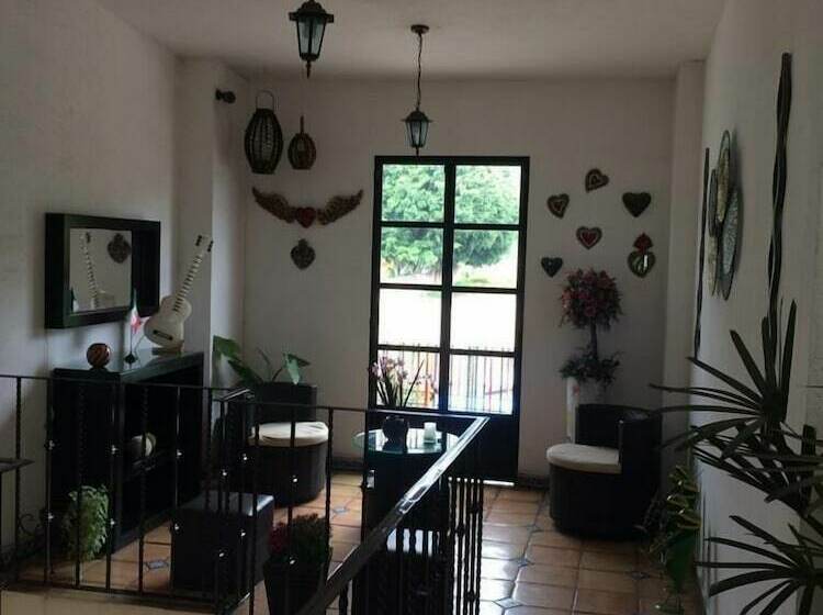 בית מלון כפרי Amador