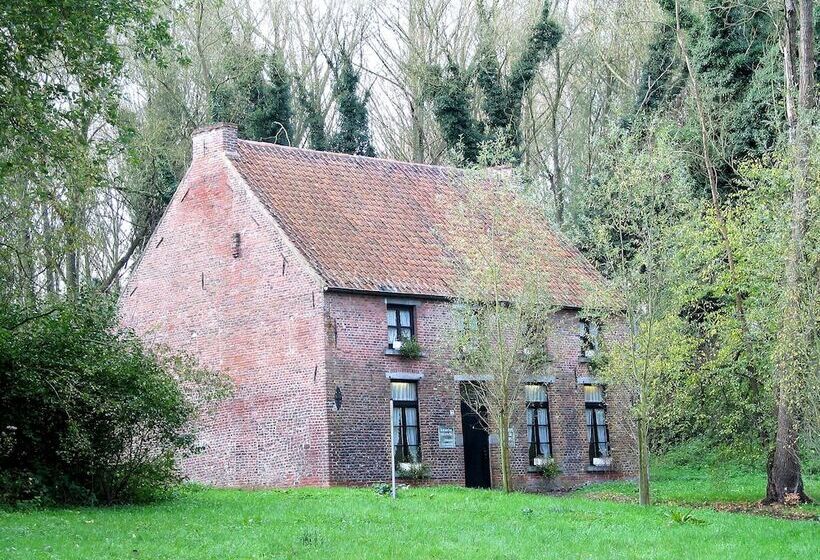 호텔 Chambres D Hôte  L écureuil  Proche De Mons, Pairi Daiza, à Côté De Spark Oh