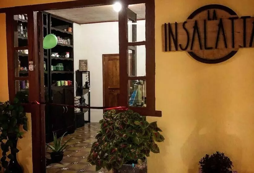 ホテル Oj Wayan Hostal