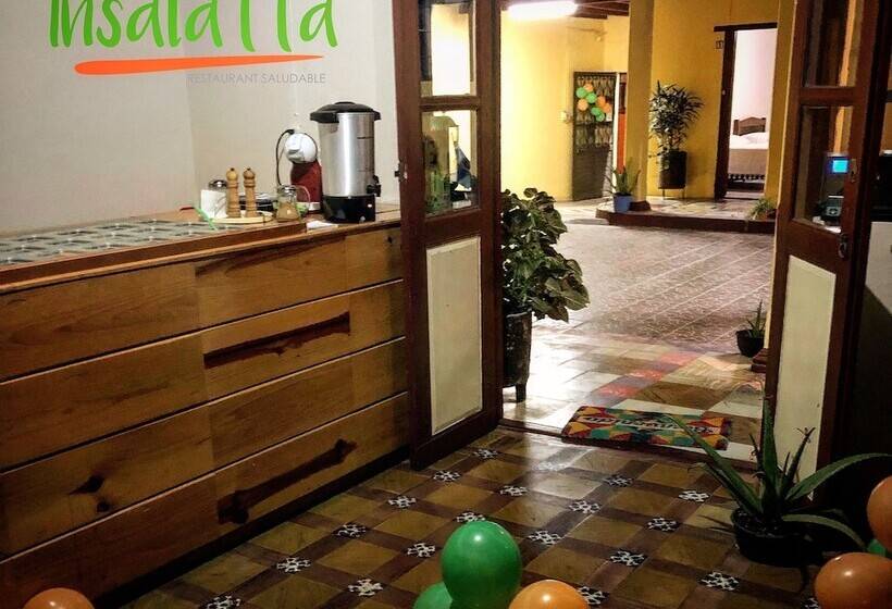 Otel Oj Wayan Hostal