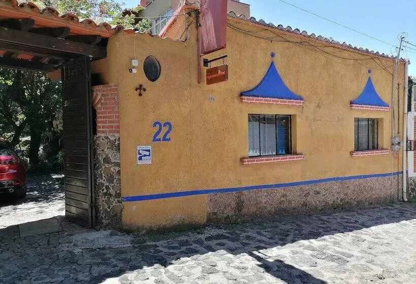 هتل Posada Bugambilias
