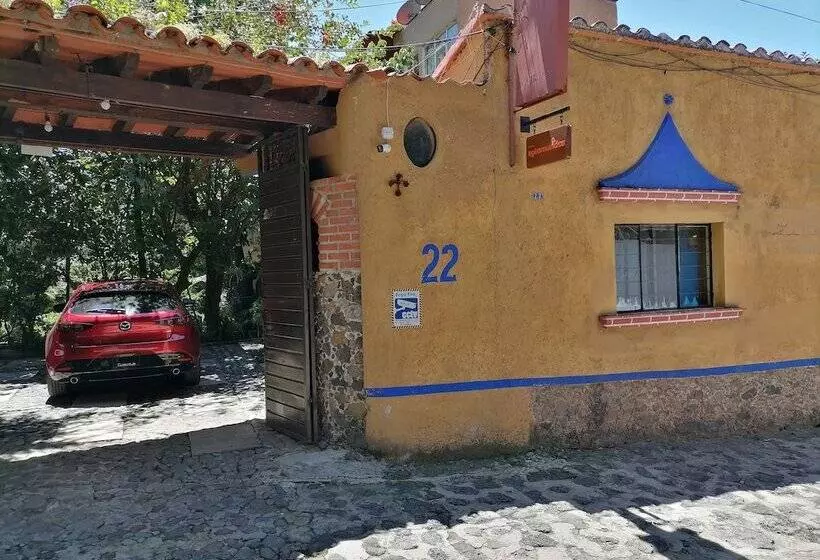هتل Posada Bugambilias
