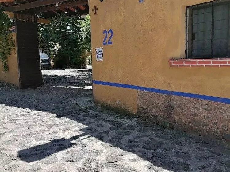 هتل Posada Bugambilias
