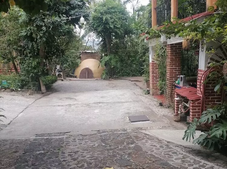 هتل Posada Bugambilias