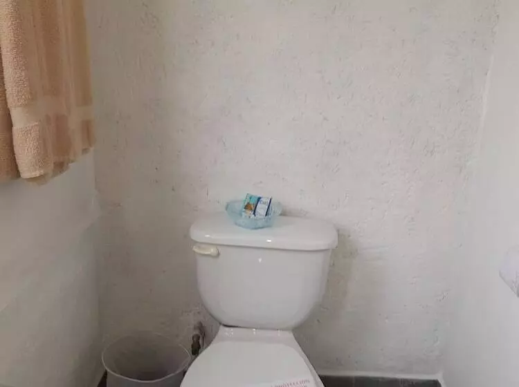 هتل Posada Bugambilias