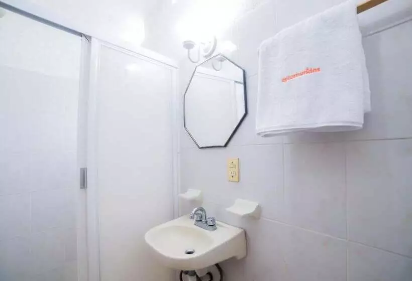 هتل Posada Bugambilias