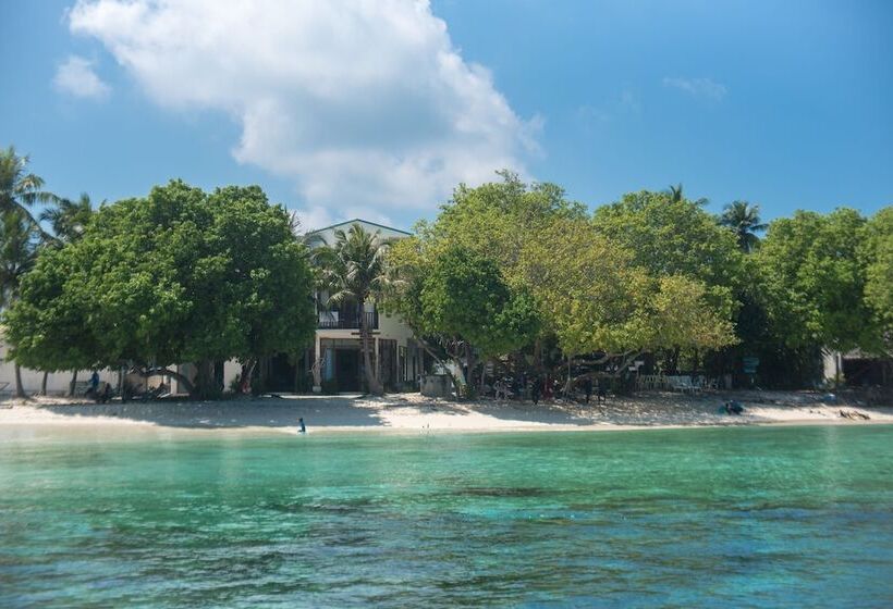 هتل Thundi Village And Spa