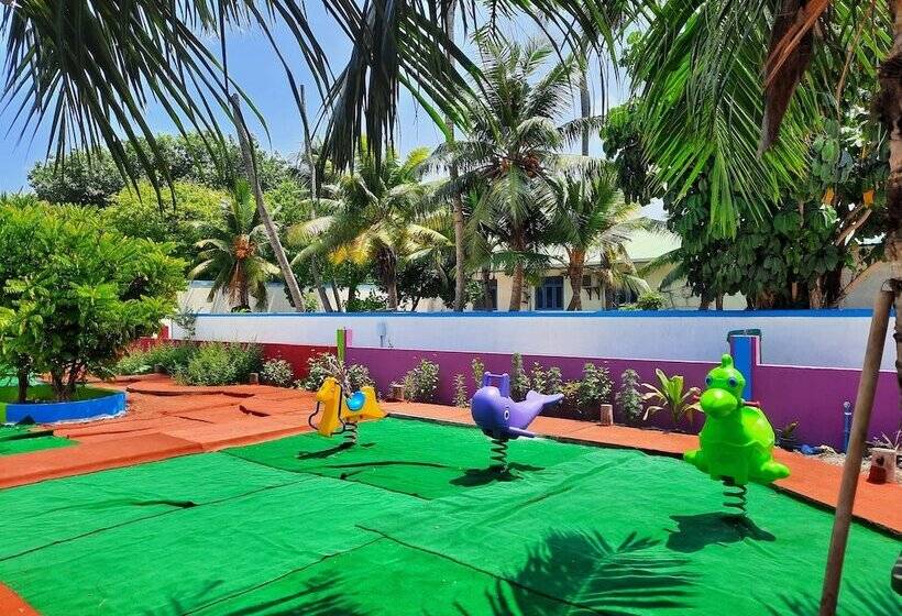 هتل Thundi Village And Spa