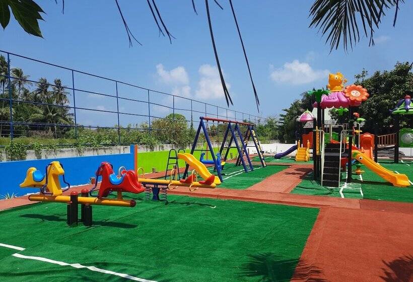 هتل Thundi Village And Spa