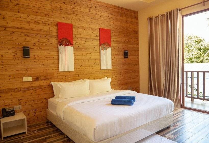 هتل Thundi Village And Spa