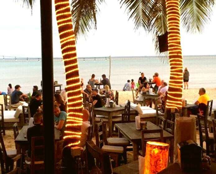 هتل Tribe On The Beach