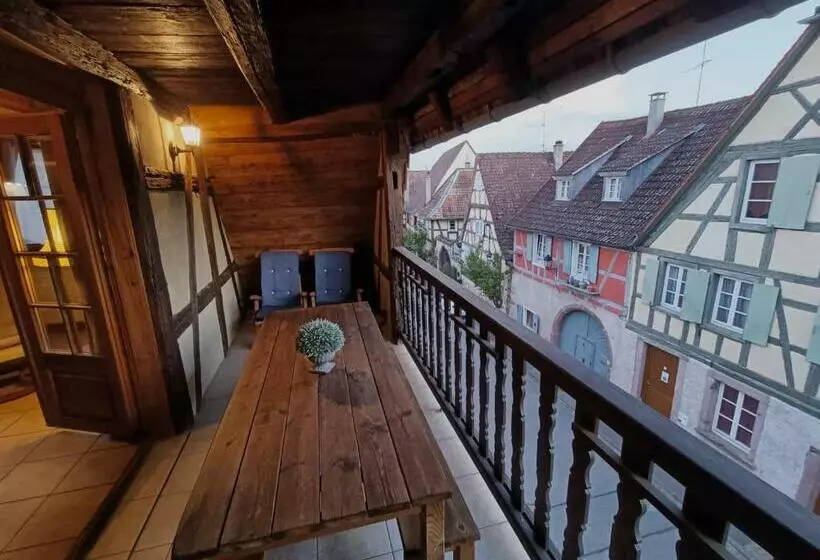 Hotelli Un Balcon Sur Les Toits