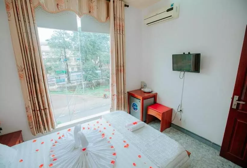 تختخواب و صبحانه Nhà Nghỉ Kim Lài   đối Diện Bệnh Viện Tỉnh Gia Lai  132 Tôn Thất Tùng