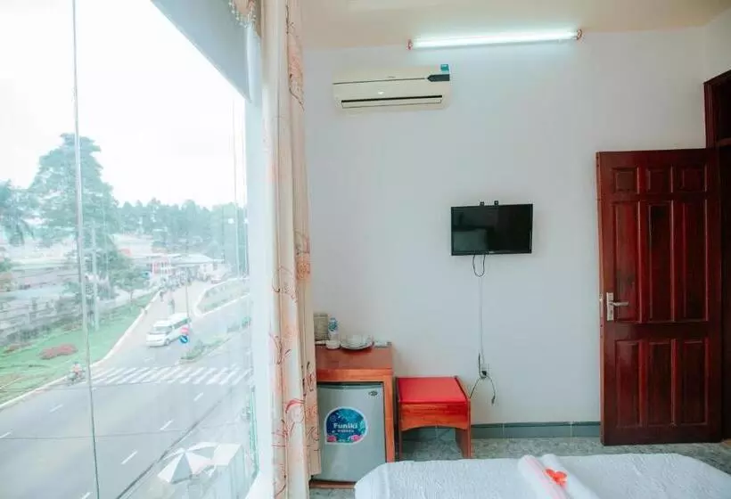 تختخواب و صبحانه Nhà Nghỉ Kim Lài   đối Diện Bệnh Viện Tỉnh Gia Lai  132 Tôn Thất Tùng