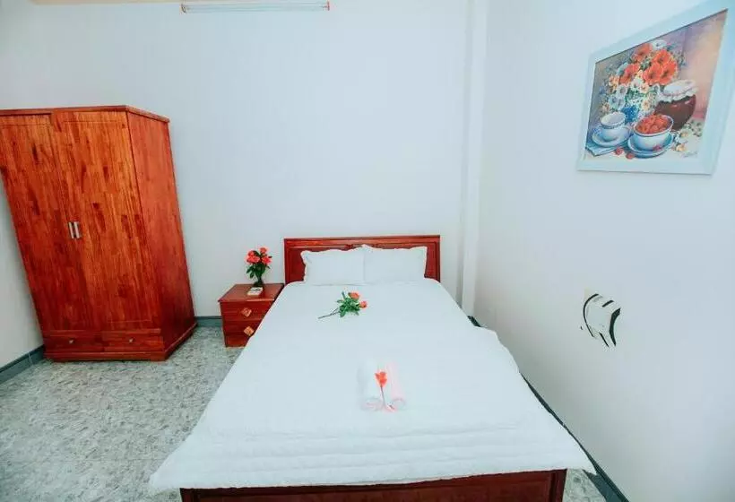 تختخواب و صبحانه Nhà Nghỉ Kim Lài   đối Diện Bệnh Viện Tỉnh Gia Lai  132 Tôn Thất Tùng