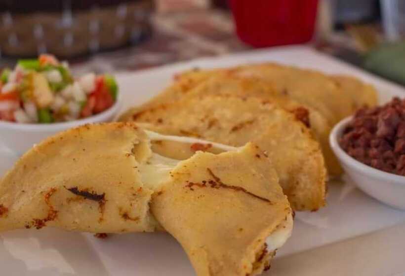 هتل El Campanario