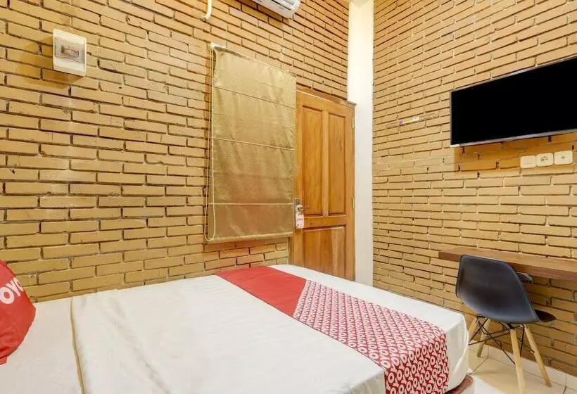Hotel D Kost In Kandri Semarang