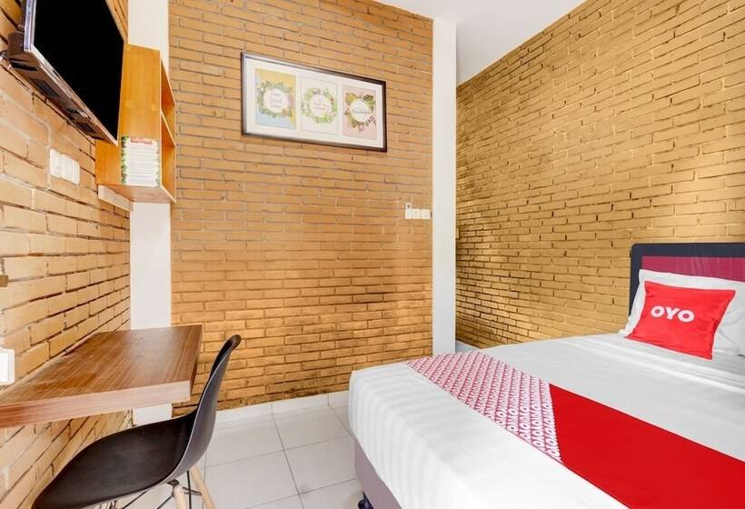 Otel D Kost In Kandri Semarang