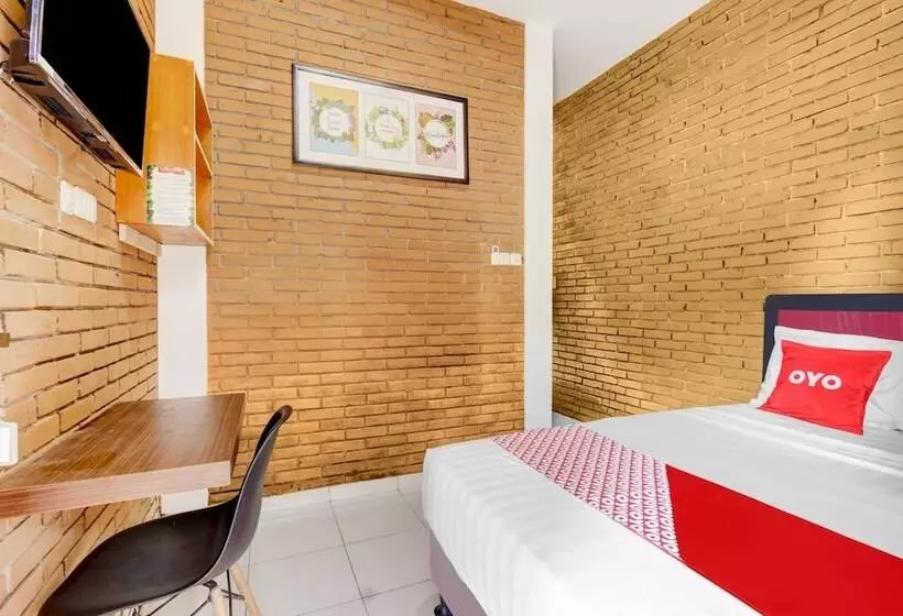 Hotel D Kost In Kandri Semarang