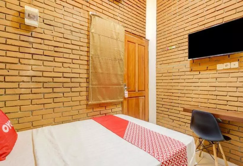 Hotel D Kost In Kandri Semarang
