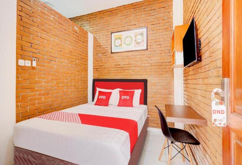 Otel D Kost In Kandri Semarang