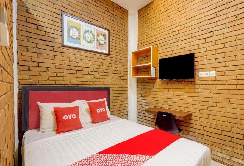 Otel D Kost In Kandri Semarang