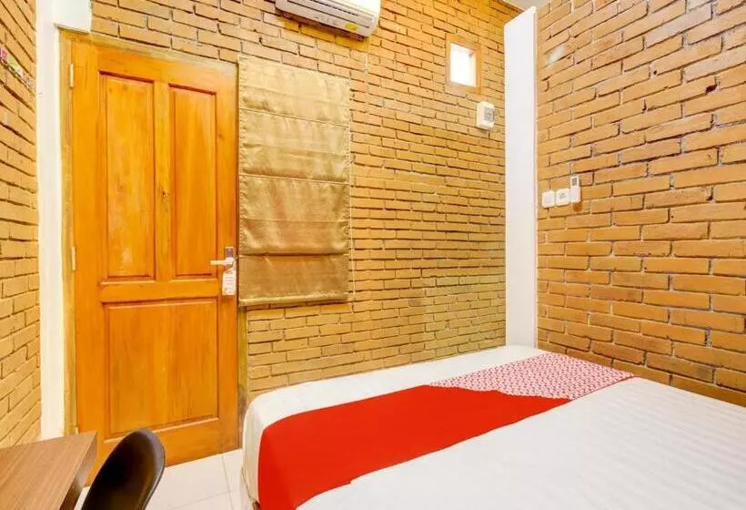Hotel D Kost In Kandri Semarang