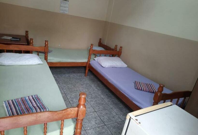 בית מלון כפרי Tropical