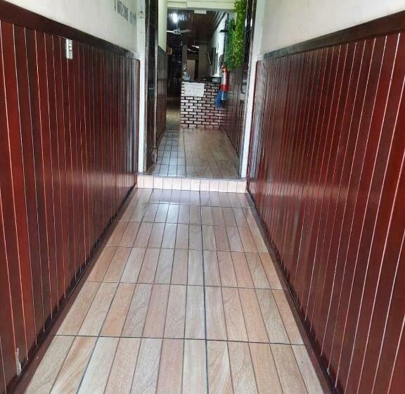 בית מלון כפרי Tropical