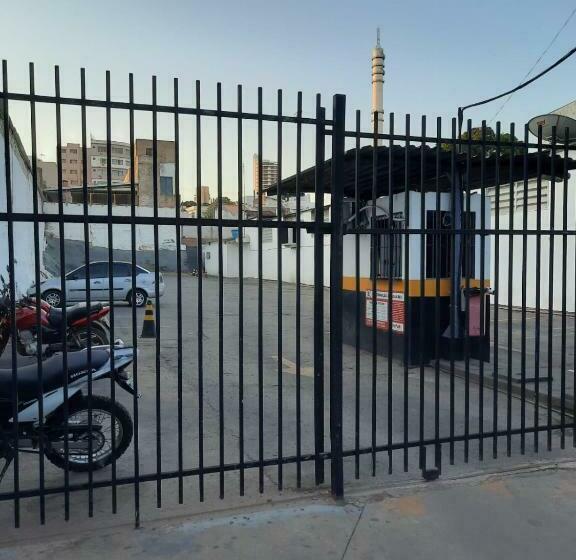 בית מלון כפרי Tropical