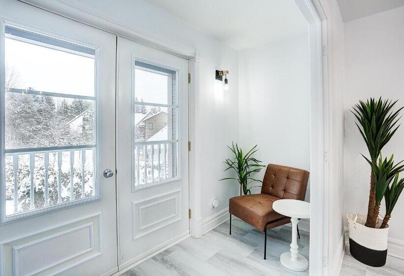 הוסטל Le 900 Tremblant Inn Cafe And Bistro