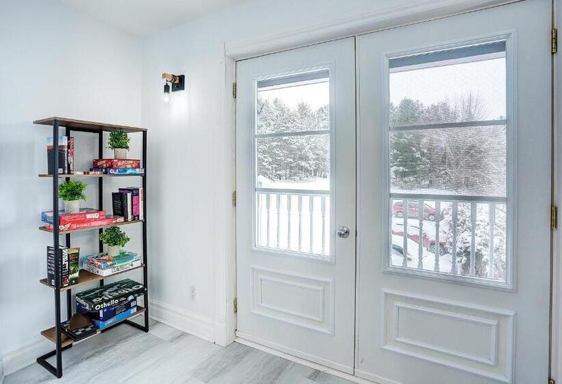 הוסטל Le 900 Tremblant Inn Cafe And Bistro