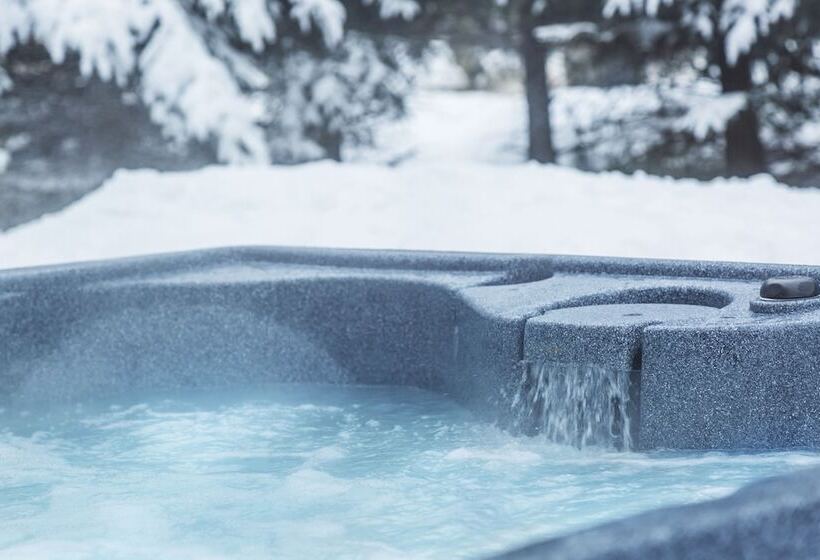 הוסטל Le 900 Tremblant Inn Cafe And Bistro