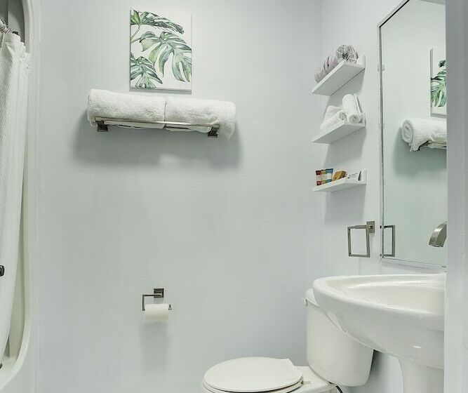 הוסטל Le 900 Tremblant Inn Cafe And Bistro