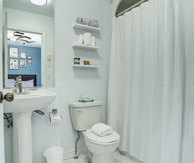 הוסטל Le 900 Tremblant Inn Cafe And Bistro