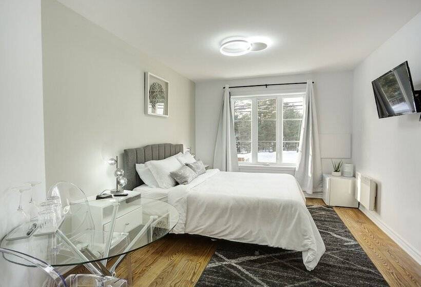 הוסטל Le 900 Tremblant Inn Cafe And Bistro