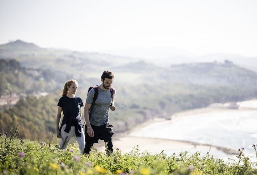 בית מלון כפרי Adler Spa Resort Sicilia