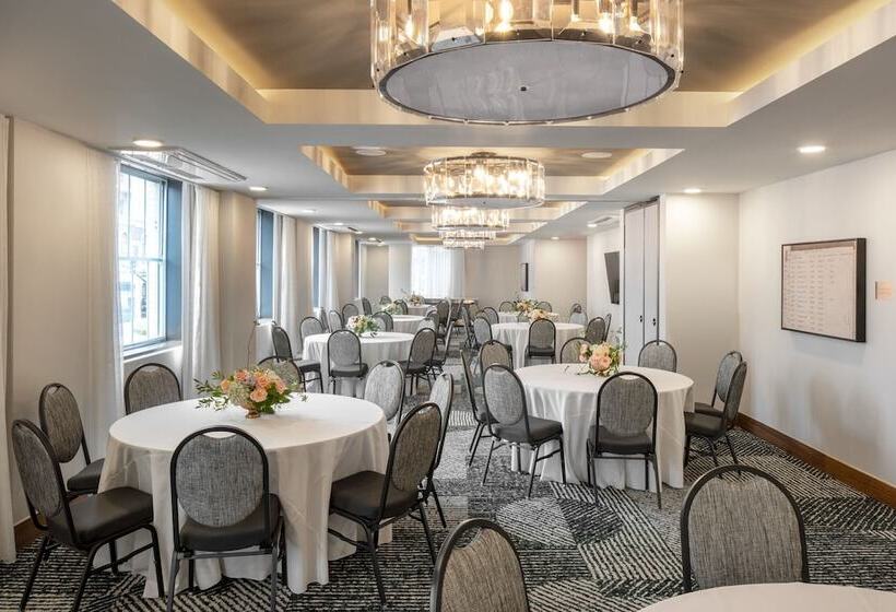 هتل Forty Five, Macon, A Tribute Portfolio