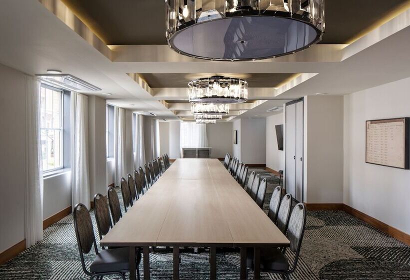 هتل Forty Five, Macon, A Tribute Portfolio