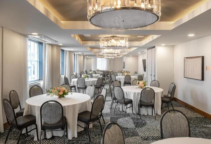 هتل Forty Five, Macon, A Tribute Portfolio