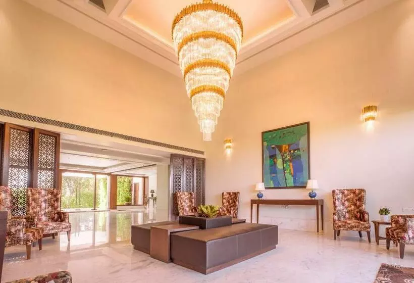 ホテル Lalita Grand