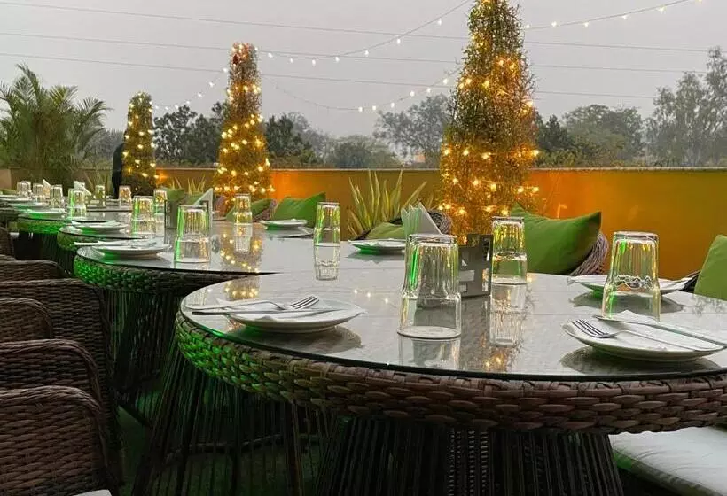 ホテル Lalita Grand