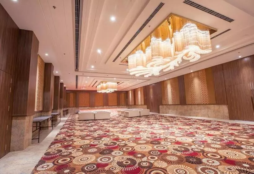 ホテル Lalita Grand