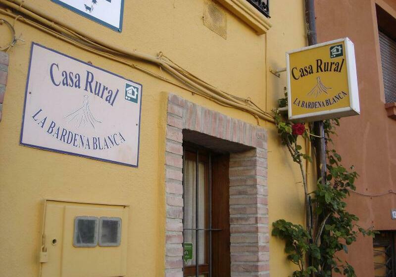 Casa Rural  La Bardena Blanca I