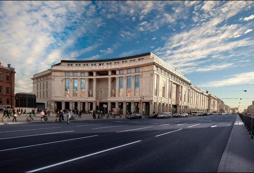 Crowne Plaza Hotel St. Petersburg  Ligovsky