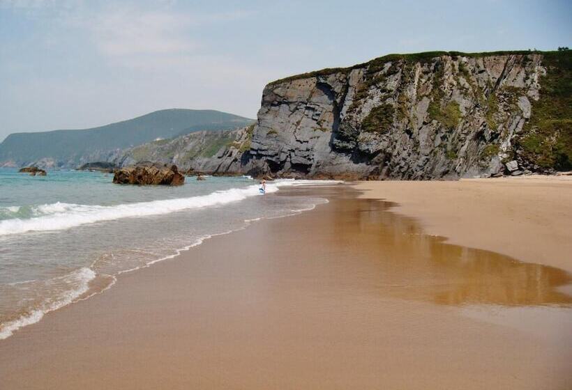 هتل روستایی El Castaño Dormilón