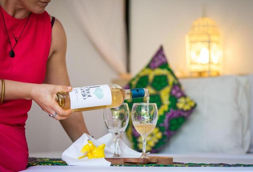 Bed & Breakfast Daima Villas