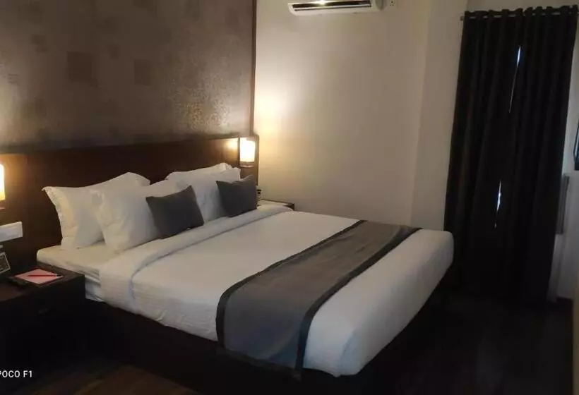 Emperor Hotel Rachana Continental Pvt Ltd