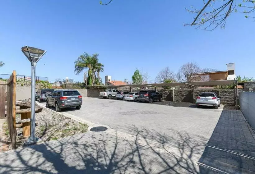 Hotelli Mae Singular